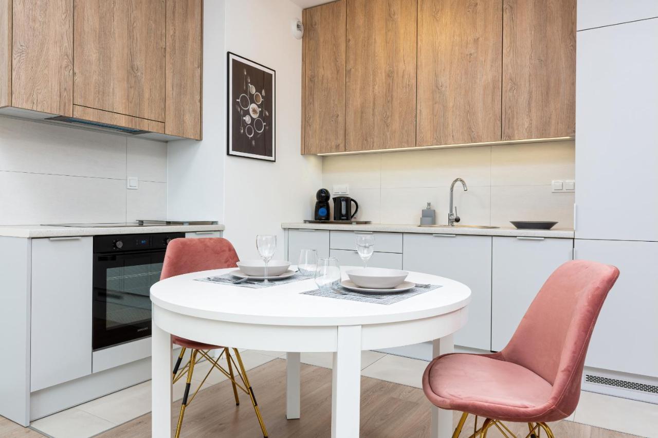 Metro Plocka Exquisite Apartments By Noclegi Renters Warsaw Luaran gambar