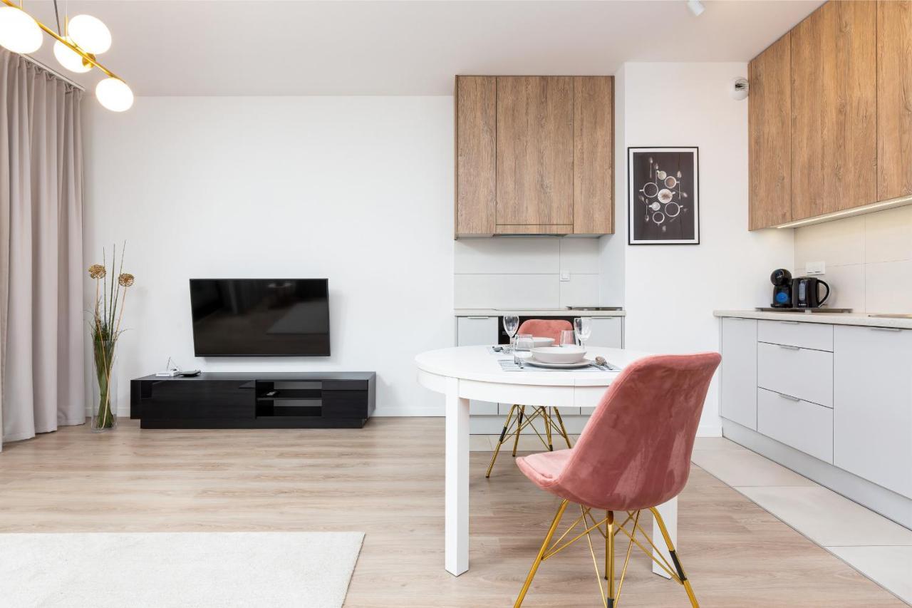 Metro Plocka Exquisite Apartments By Noclegi Renters Warsaw Luaran gambar