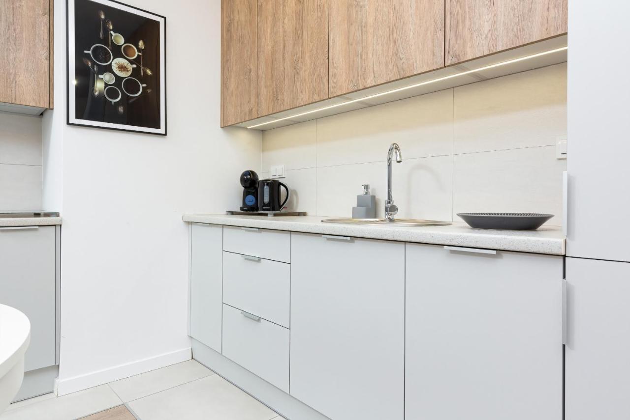 Metro Plocka Exquisite Apartments By Noclegi Renters Warsaw Luaran gambar